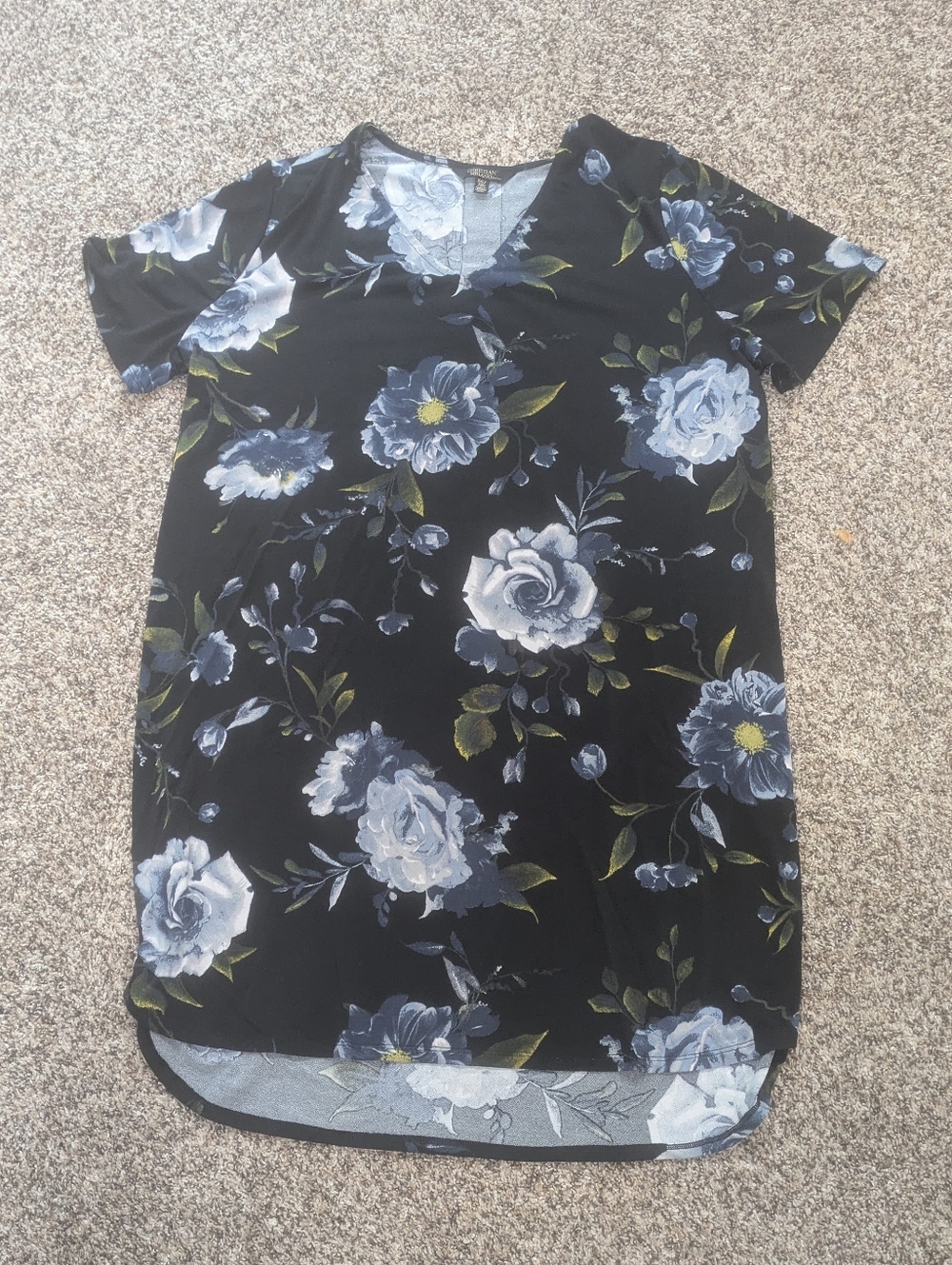 Woman's Sz 2X Short Sleeve V-Neck Print Stretch Tunic Top Christian Siniano NY